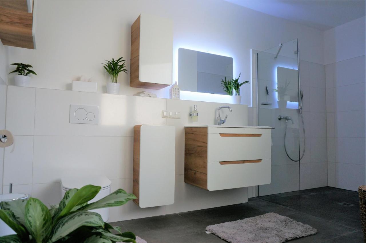 Mein Apartment, Stars Mit Balkon Und Klima Fuer Bis Zu 4 Personen Frankenthal  Exteriör bild