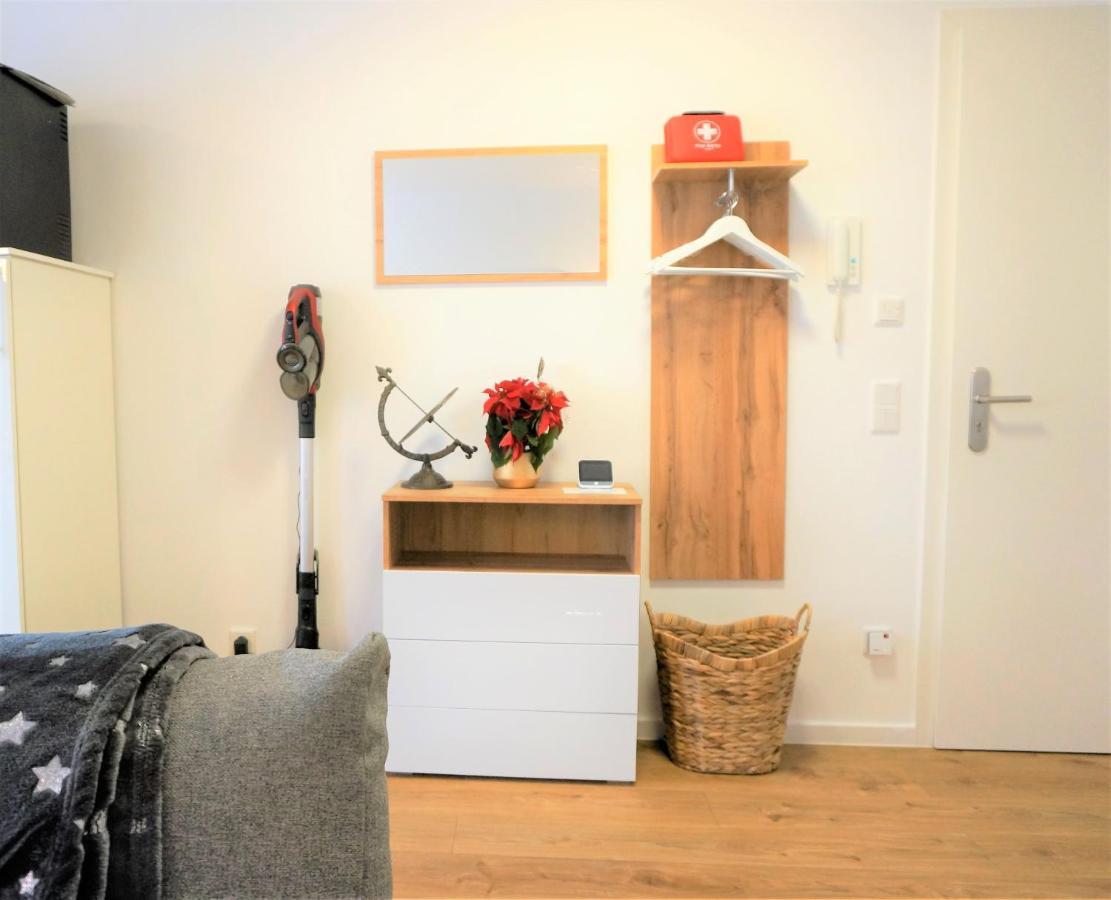Mein Apartment, Stars Mit Balkon Und Klima Fuer Bis Zu 4 Personen Frankenthal  Exteriör bild