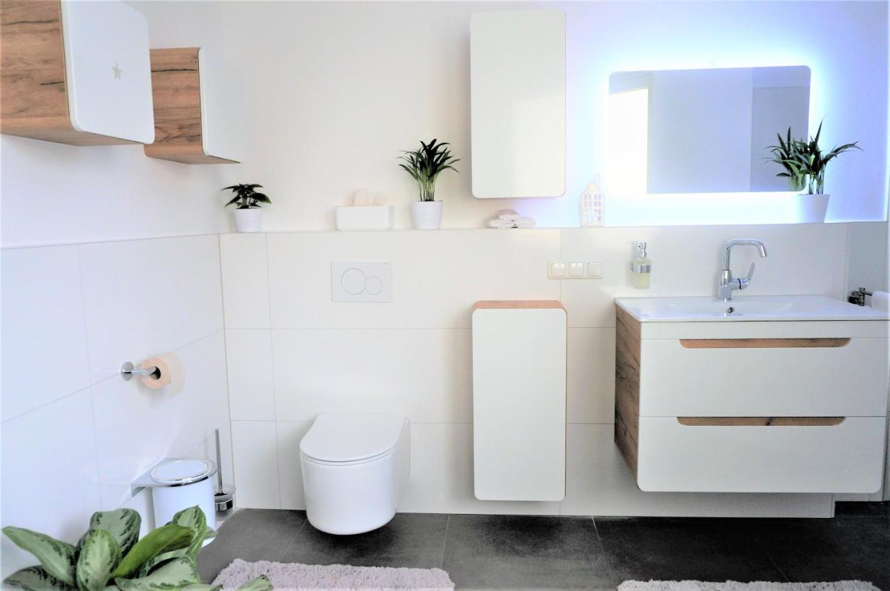Mein Apartment, Stars Mit Balkon Und Klima Fuer Bis Zu 4 Personen Frankenthal  Exteriör bild