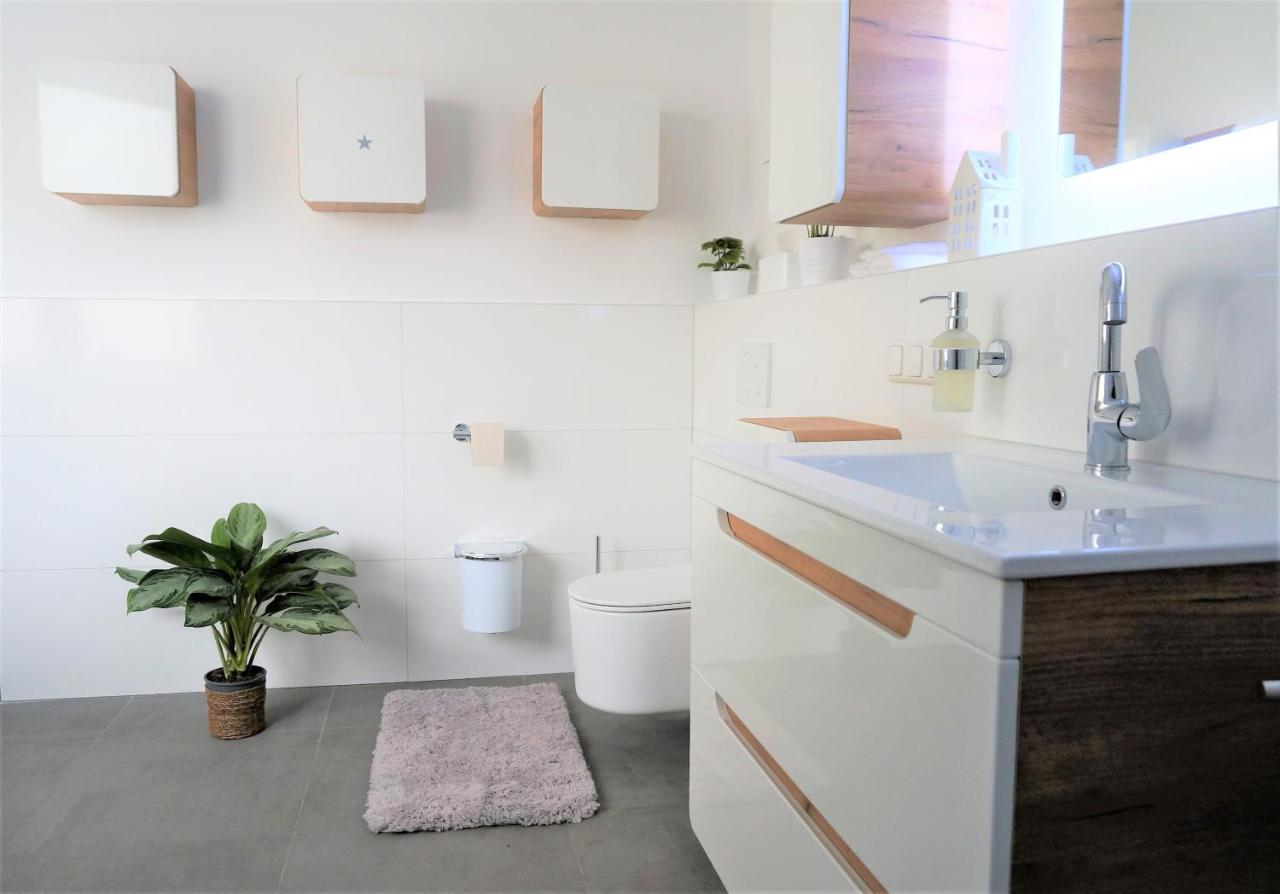 Mein Apartment, Stars Mit Balkon Und Klima Fuer Bis Zu 4 Personen Frankenthal  Exteriör bild